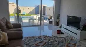 Superbe villa avec piscine sans aucun vis à vis - Image 2