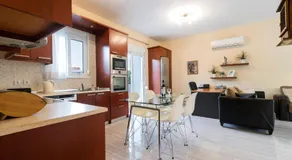 Greek Style Ground Floor Apartment & Pool - Image 4