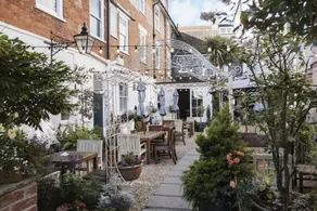 The Bull Hotel - Image 4