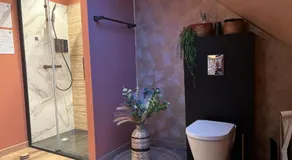 Suite La Clé de la Liberté Maison Like and Love 25m2 avec coin salon - Image 2