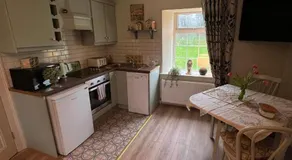 Riverside Cottage - Image 4