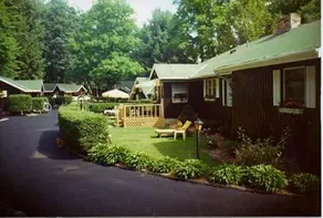 Amber Lantern Duplex Cottage - Image 4