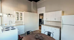 Charming Apartments in the Heart of Robinson - Image 3