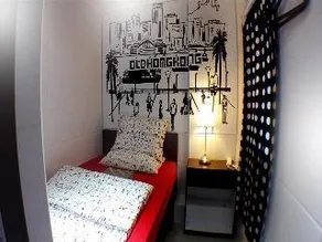 Micro Hotel - Image 4