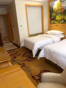 Vienna Hotel Guangdong Zhaoqing Sihui Tianguangxu - Image 3