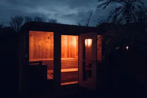 House with a private swimming pool and sauna - Image 2