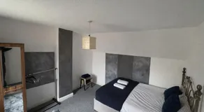 Canterbury Luxe Stay - Image 2
