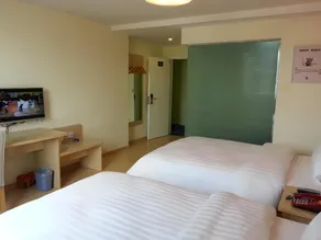 7 Days Inn Huai'an Chuzhou Zhou'enlai Memorial Hall - Image 4
