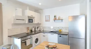 La Tour - Appartement rénové, calme et confortable - Image 3