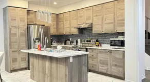 4BR Home with Hot Tub & BBQ Near Niagara Falls - Image 3