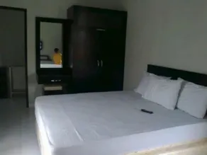 Made min 3 Days Room 08 - Image 3