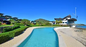Yacht Club Villa 6 On Hamilton Island - oceanviews, 2 x buggies & valet service - Image 5