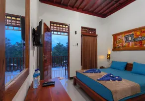 Pemandangan kota yang Indah di homestay ini - Image 5