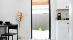 MG Realty Luxury Stay - Image 3