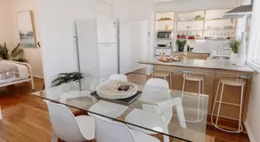 Beachside Pet-Friendly Retreat in Mooloolaba - Image 3