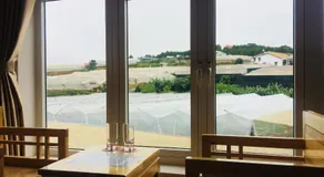 Spring Hotel - Image 3