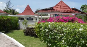 Whistling Villa Runaway Bay - Image 4