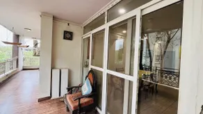 3 Bedroom Flat with car parking - Image 4