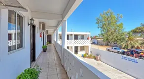 Pearl Point Hotel - Image 1