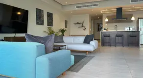 Fantastic designer apartment, beachfront! - Image 5