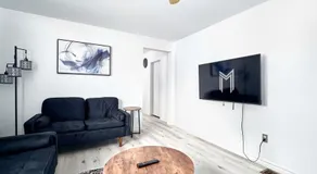 Centrally located 3BDRM home in CityCore! - Image 2