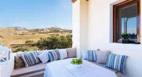 Sun Stories Suites - Image 4