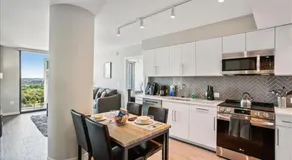 National at Rosslyn Towers - Image 3
