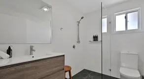 The Elm Apartments - The Pink Room - Image 2