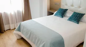 Hab Urban Hostel - Image 2