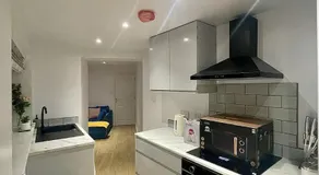Cozy Cheltenham Accomodation - Image 3