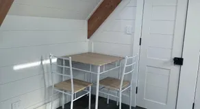 A Majestic Victorian Private Rear Access Quarters - Image 5