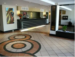Oudtshoorn Inn Hotel - Image 5