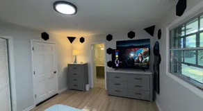 3B 2B Home with Private Suites Smart TVs 3 - Image 2