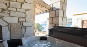 Sophia Limeni Spa - Sea front - Image 4