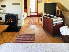 4 person holiday home in Rönnäng - Image 2