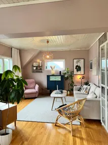 Two-bedroom apartment with loft - Image 2