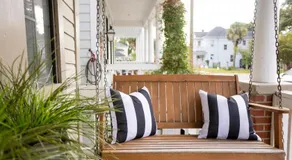Bright Historic Home, Recently Renovated, Near Downtown, SCAD, & Starland Yard - Image 5