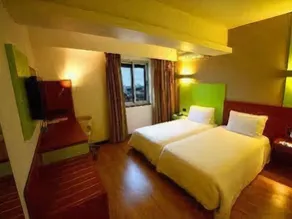 Hotel Africa - Image 2