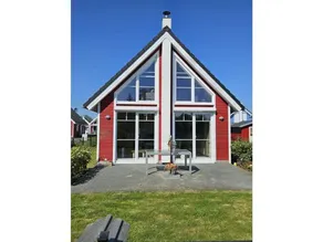 Beaver Modern Retreat - Image 4