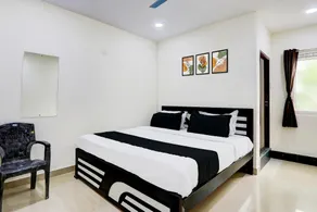 Hotel O VRR LUXURY HOTEL - Image 2