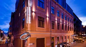 Opera Garden Hotel & Apartments - Image 4