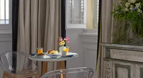 Lear Liston Suite - Image 3
