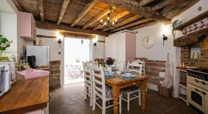 Joe's Cottage - Image 3