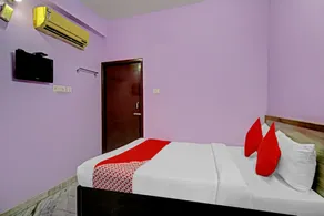 SPTO ON 72757 Gold Guest House - Image 4