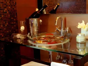 Olympic Fashion Hotels - Image 4