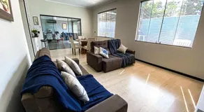 Linda casa com piscina prox. Centro - Image 5