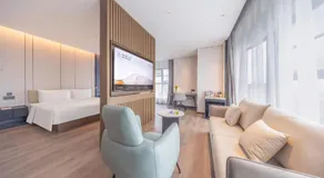 Atour Hotel Meishan Pengshan North Railway Station - Image 2
