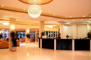 Majestic Hotel & Spa - Image 4