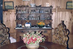 New Buckingham Palace Houseboat - Image 5