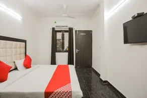 OYO Saurav Villa - Image 4